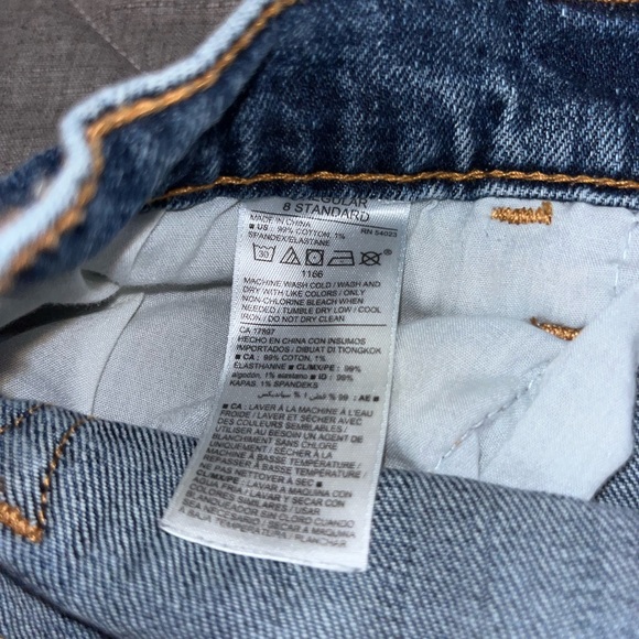 Old Navy Distressed Boyfriend Jeans - Picture 7 of 7